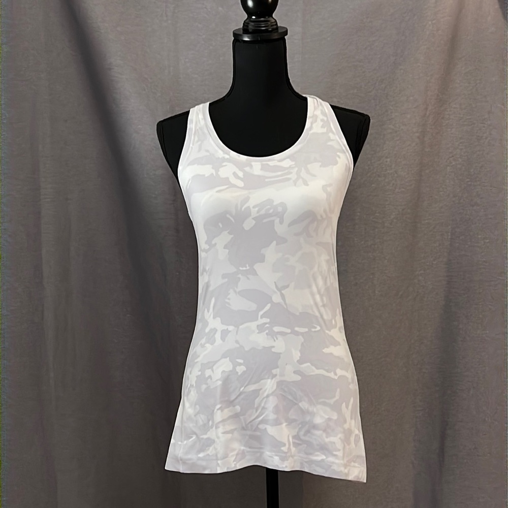 EUC lululemon cool racerback tank size 10 grey camo